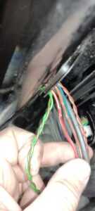 Ukse ja kerevaheliste juhtmete vahetus, klassika